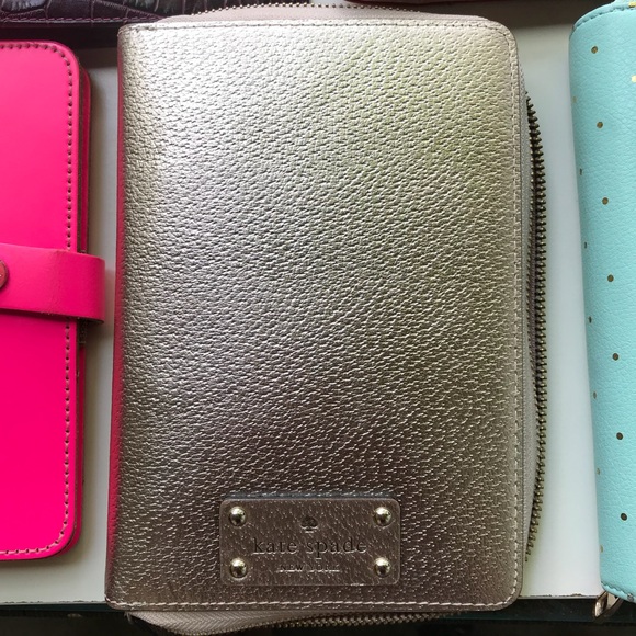 kate spade Accessories - Limited Edition Gold Kate Spade Wellesley Planner